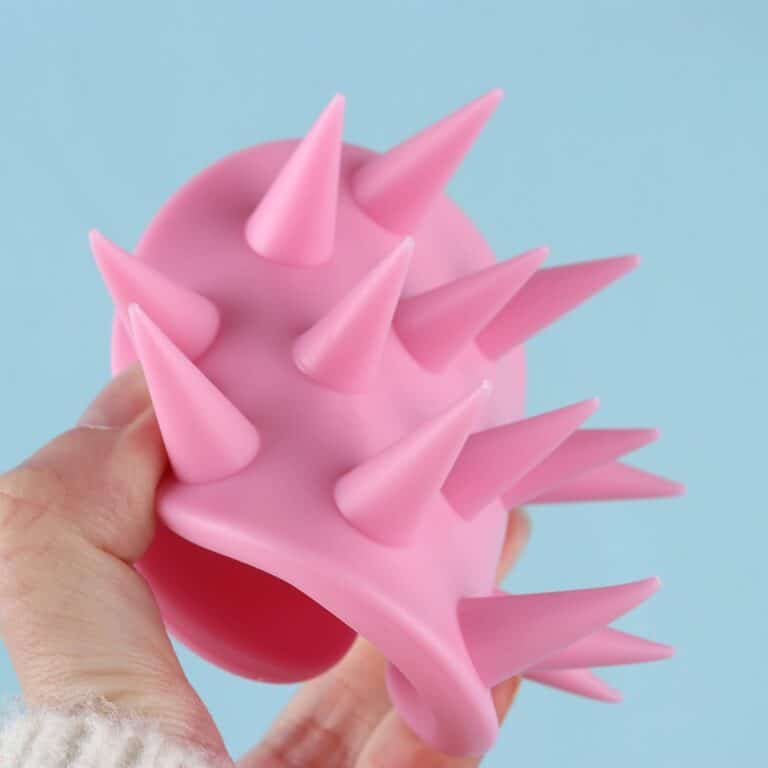 Brosse en Silicone de Massage du Cuir Chevelu lors du Shampooing, Peigne de Bain pour Shampooiner et Masser, Brosses de Massages Capillaires à Utiliser sous la Douche, Outil de Soin, Peignes 4