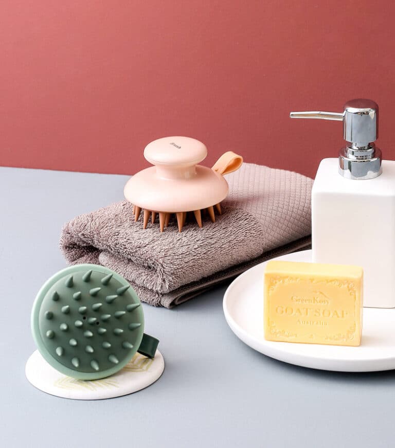 brosse pour stimuler le cuir chevelu