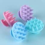 Brosse en Silicone de Massage du Cuir Chevelu lors du Shampooing, Peigne de Bain pour Shampooiner et Masser, Brosses de Massages Capillaires à Utiliser sous la Douche, Outil de Soin, Peignes 2